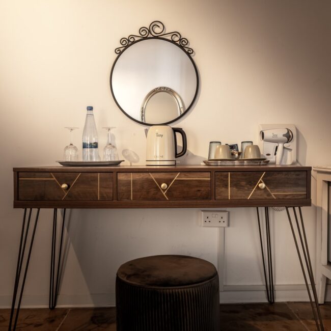 SPY_1034 copy (Large)