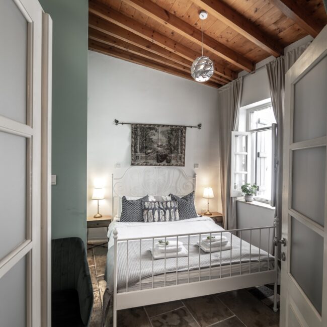 SPY_1117 copy (Large)