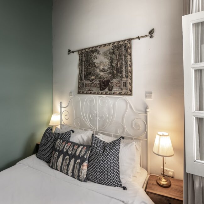 SPY_1134 copy 2 (Large)